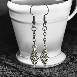 5 For $25💫Long Alternative Silver Filigree Diamond Shaped Earrings